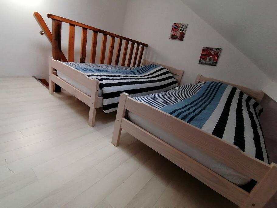 Le Blanc, Agreable Maison De Centre Ville Exterior foto