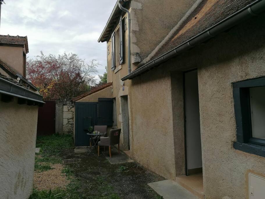 Le Blanc, Agreable Maison De Centre Ville Exterior foto